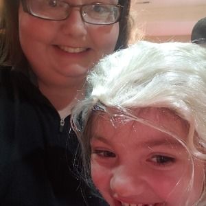 Meet your Posher, Holly